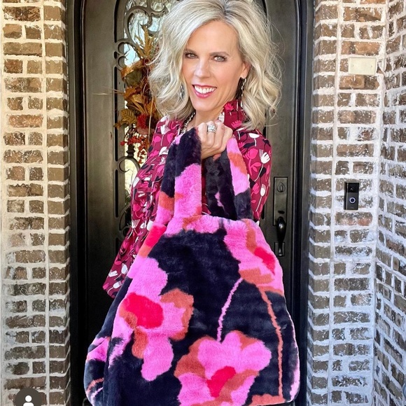 CAbi Handbags - NWT *CAbi 4273 Rococo Floral Bag